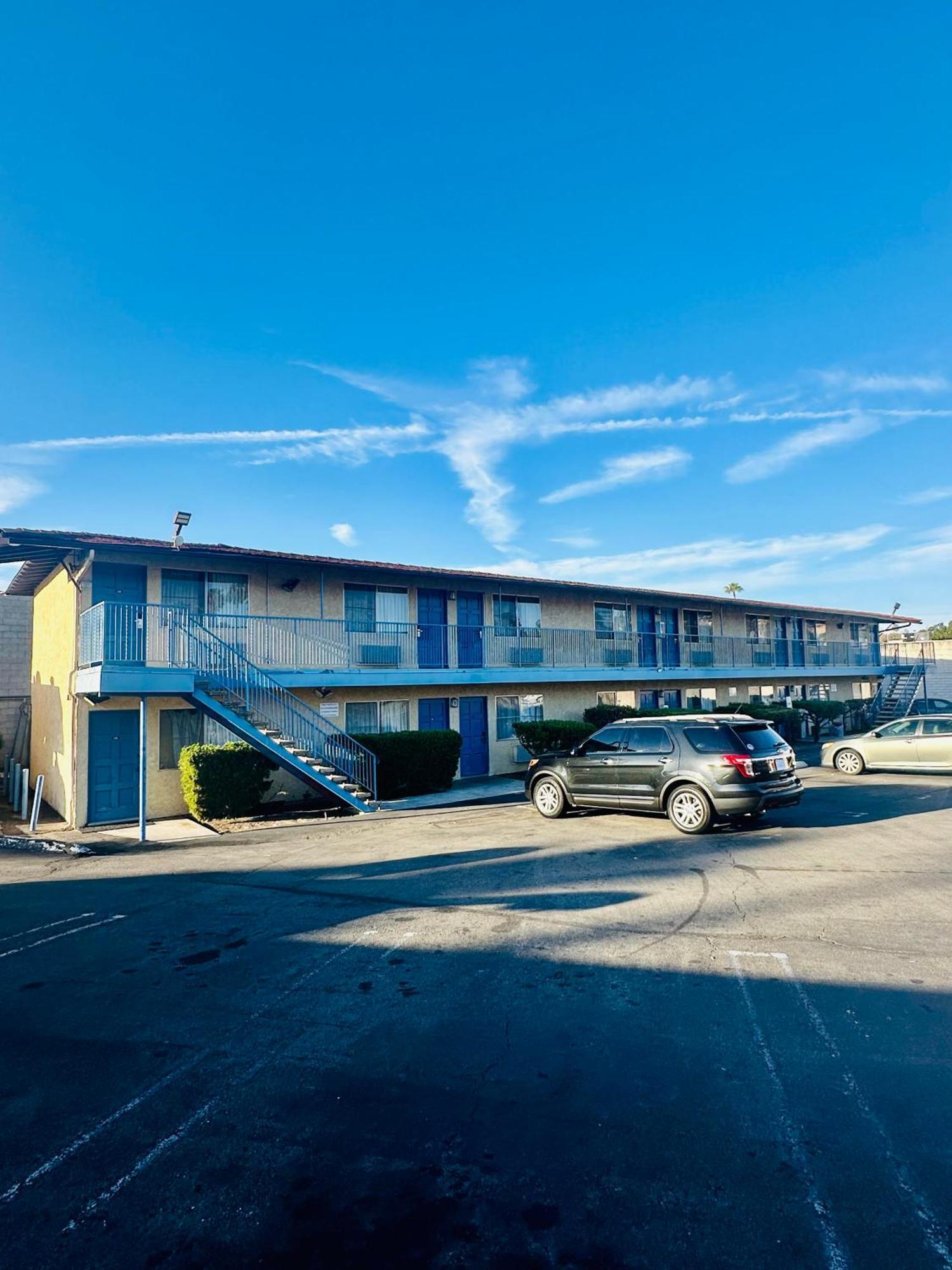 Franciscan Inn Motel Виста Экстерьер фото